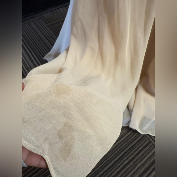 Chic Cream Wedding Dress - Picture 14 of 14